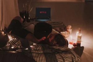 frugal movie night date