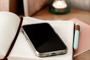 start a blog to make money from home