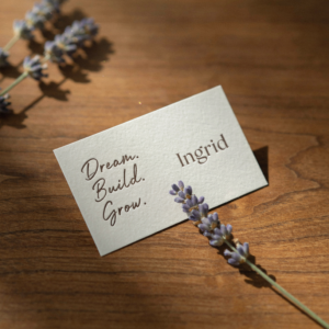 How to design a business card with professional techniques, creative business card ideas, and examples of layouts that improve brand recognition and customer communication.